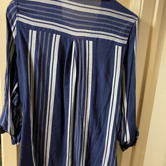 Medium grey and blue striped button down. Rarely worn so condition is excellent. - Picture 4 of 4